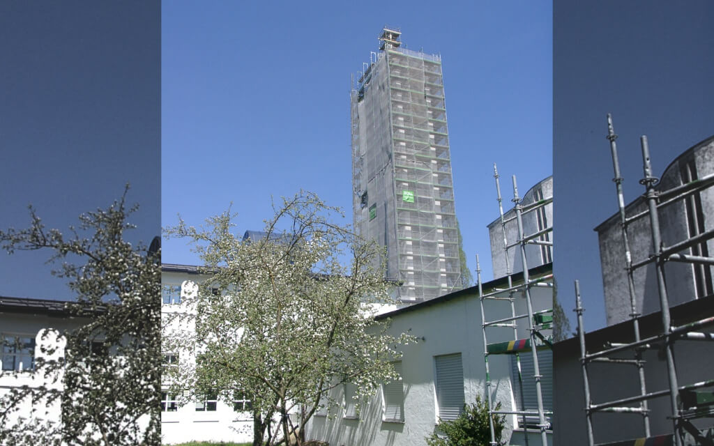 Kirchturm und Pfarrhof Mariä Himmelfahrt in Memmingen
